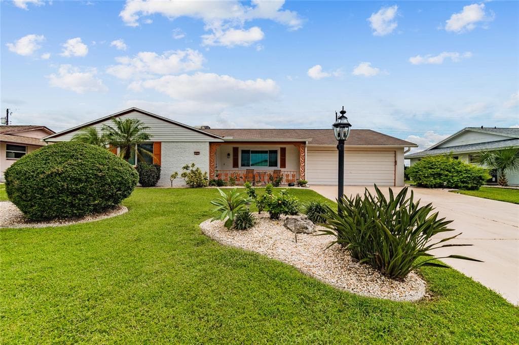 1401 HACIENDA DRIVE SUN CITY CENTER, FL 33573