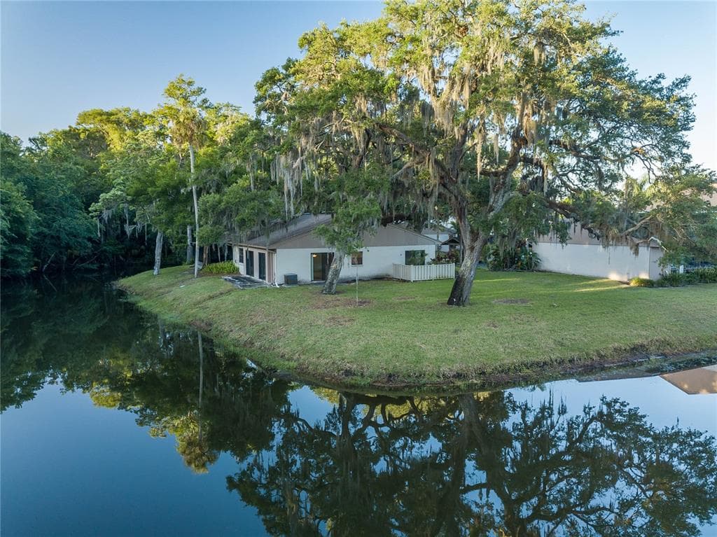 140 INGRID PLACE OLDSMAR, FL 34677