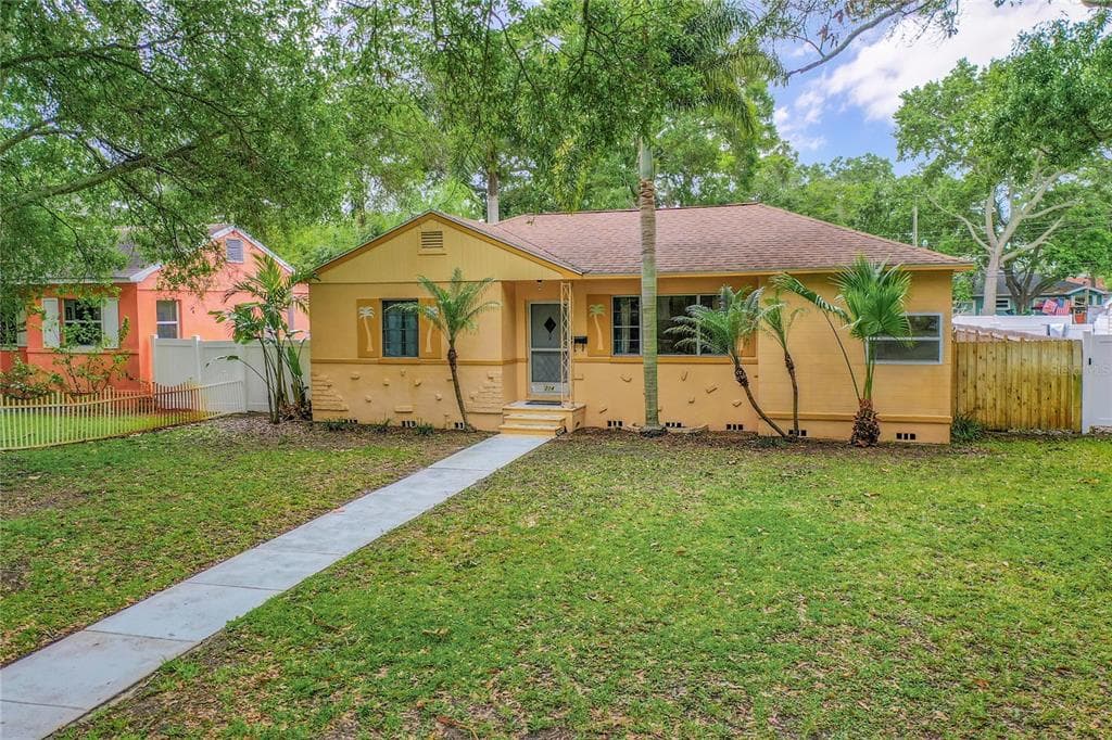 214 36TH AVENUE NE ST PETERSBURG, FL 33704