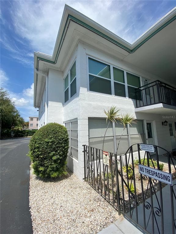 3100 HARTFORD STREET N UNIT 114 ST PETERSBURG, FL 33713