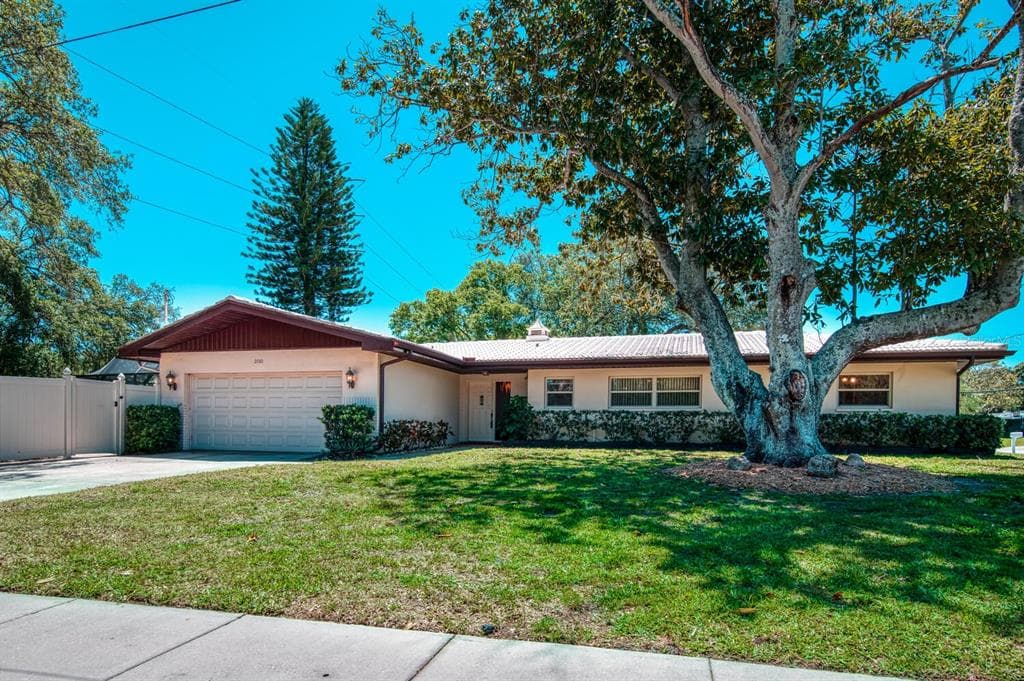 2760 ROSERY ROAD NE LARGO, FL 33771