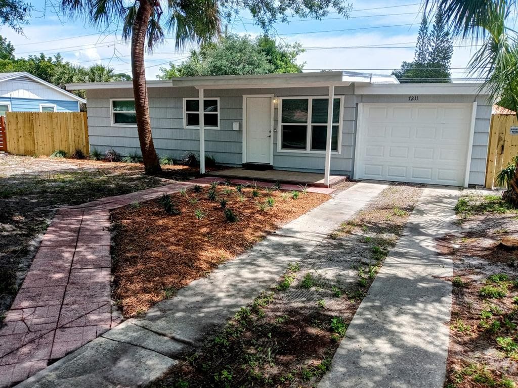 7211 10TH STREET N ST PETERSBURG, FL 33702