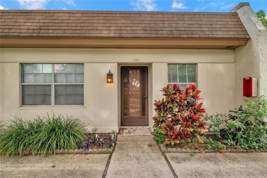 1534 MISSION HILLS BOULEVARD UNIT 18F CLEARWATER, FL 33759