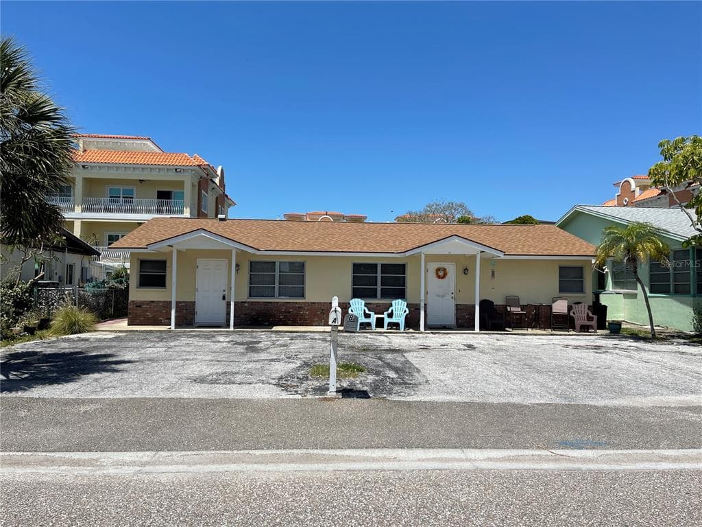 178 175TH TERRACE DRIVE E REDINGTON SHORES, FL 33708