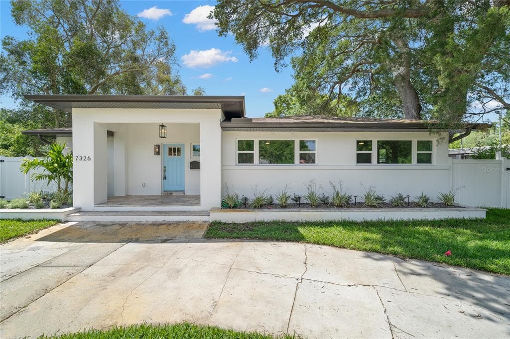 7326 3RD AVENUE N ST PETERSBURG, FL 33710