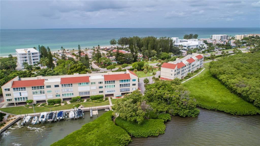 4500 GULF OF MEXICO DRIVE UNIT 301 LONGBOAT KEY, FL 34228