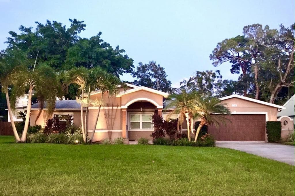 3297 WALNUT STREET NE ST PETERSBURG, FL 33704