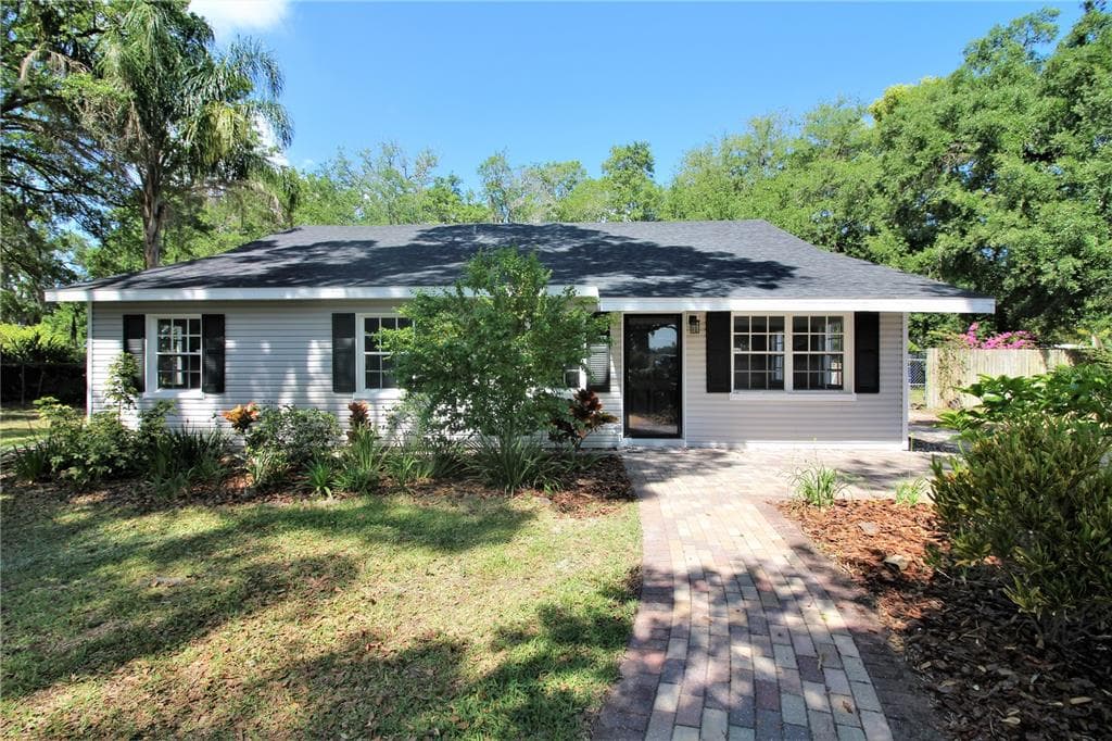 1720 N DOVER ROAD DOVER, FL 33527