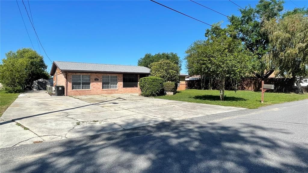 620 PARADISE ISLAND WAY HAINES CITY, FL 33844