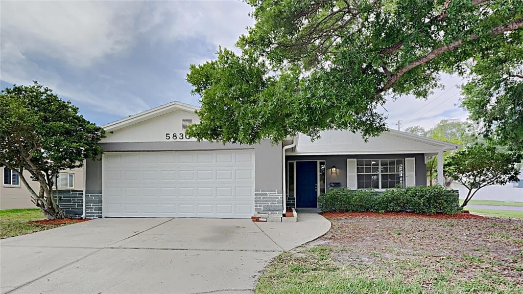 5830 DENVER STREET NE ST PETERSBURG, FL 33703