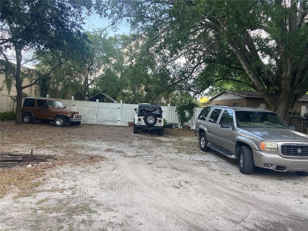 0 114TH TAMPA, FL 33612
