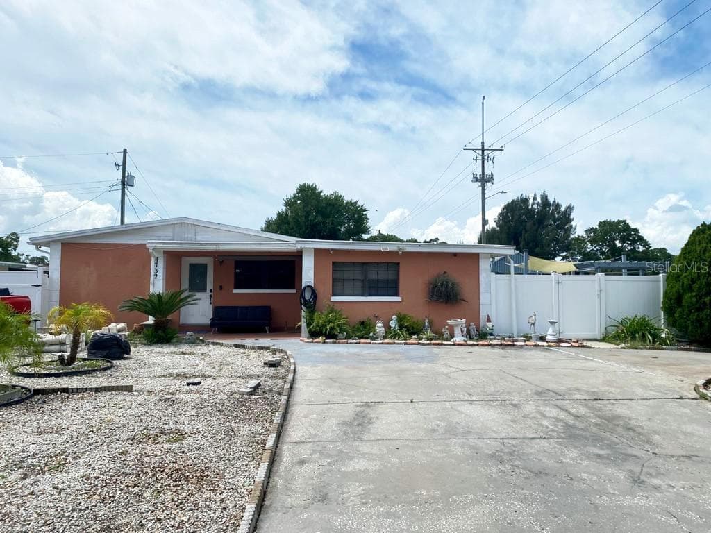 4732 MURRAY HILL DRIVE