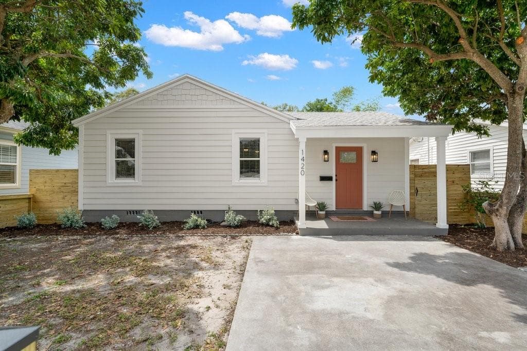 1420 25TH STREET N ST PETERSBURG, FL 33713