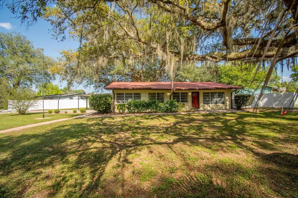 4932 BLUEJAY TERRACE DADE CITY, FL 33523