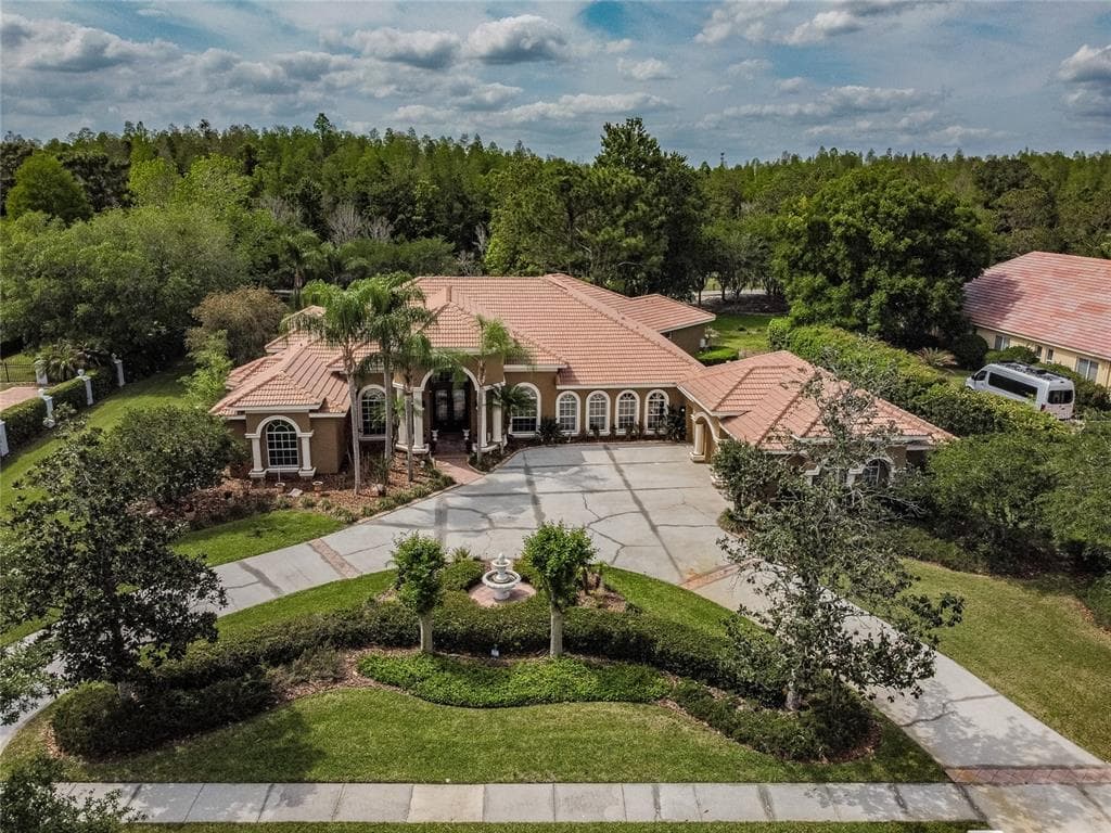 18132 LONGWATER RUN DRIVE TAMPA, FL 33647