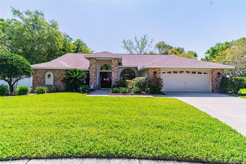 607 GRAND NATIONAL PLACE SEFFNER, FL 33584