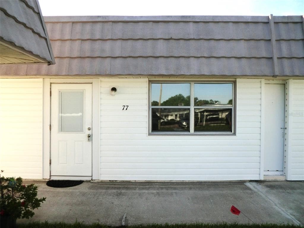 206 ANDOVER PLACE N UNIT 77 SUN CITY CENTER, FL 33573