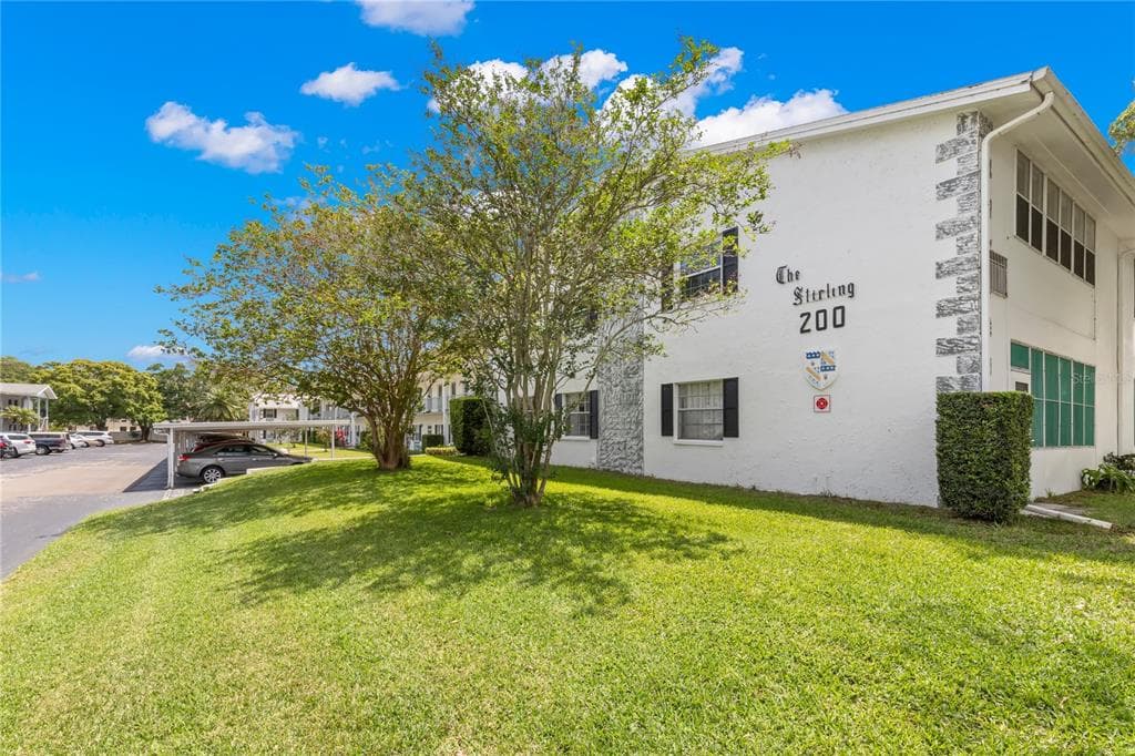 200 GLENNES LANE UNIT 205 DUNEDIN, FL 34698