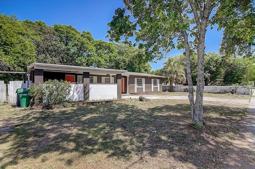 9301 N 26TH STREET TAMPA, FL 33612