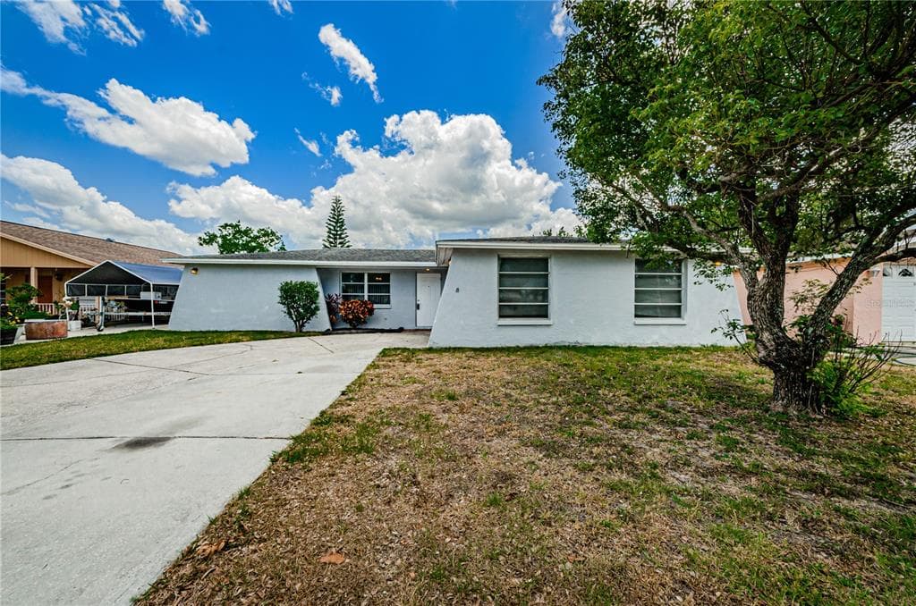 3018 BAHIA AVENUE HOLIDAY, FL 34690