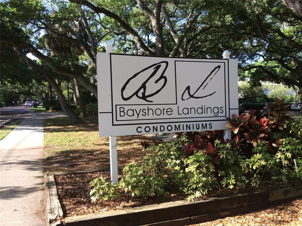 5221 BAYSHORE BOULEVARD UNIT 5 TAMPA, FL 33611