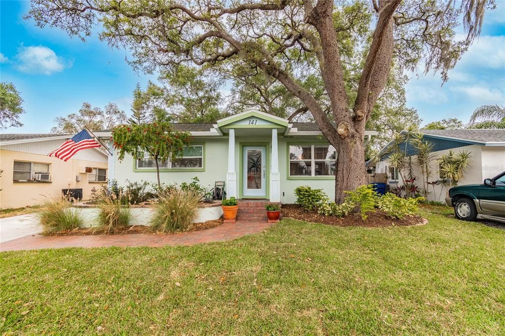 141 HIGHLAND AVENUE DUNEDIN, FL 34698
