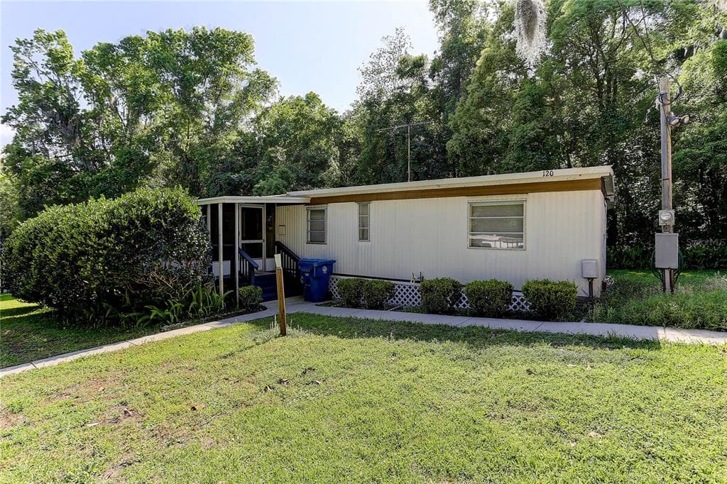 120 MARKHAM LANE BROOKSVILLE, FL 34601