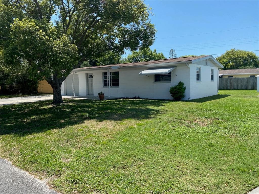2033 DIXIE GARDEN LOOP HOLIDAY, FL 34690