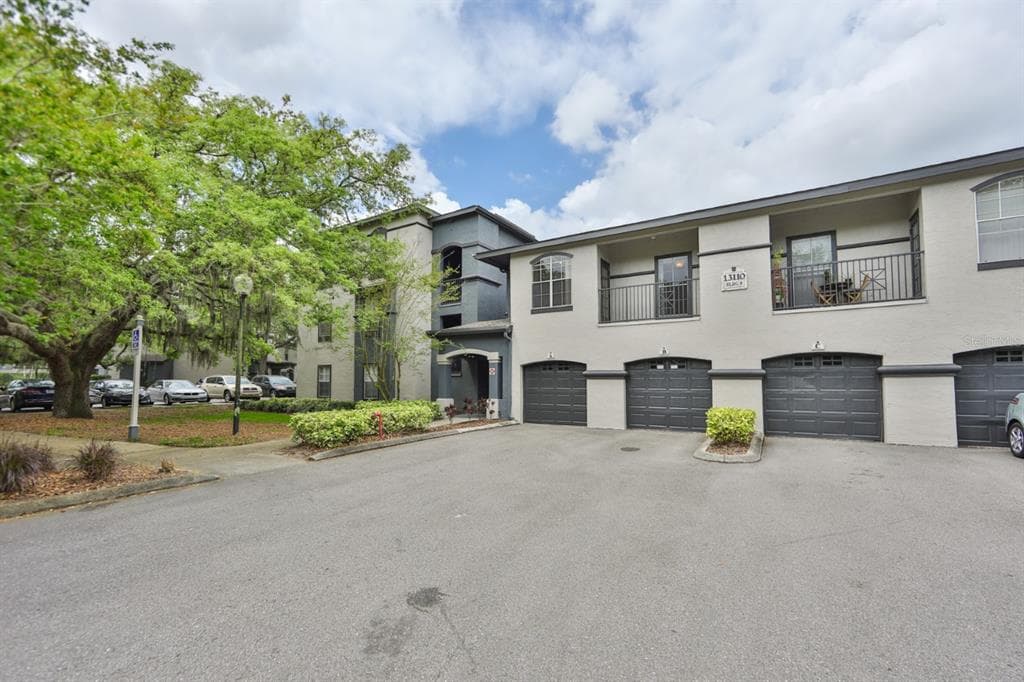 13110 ARBOR ISLE DRIVE UNIT 209 TEMPLE TERRACE, FL 33637
