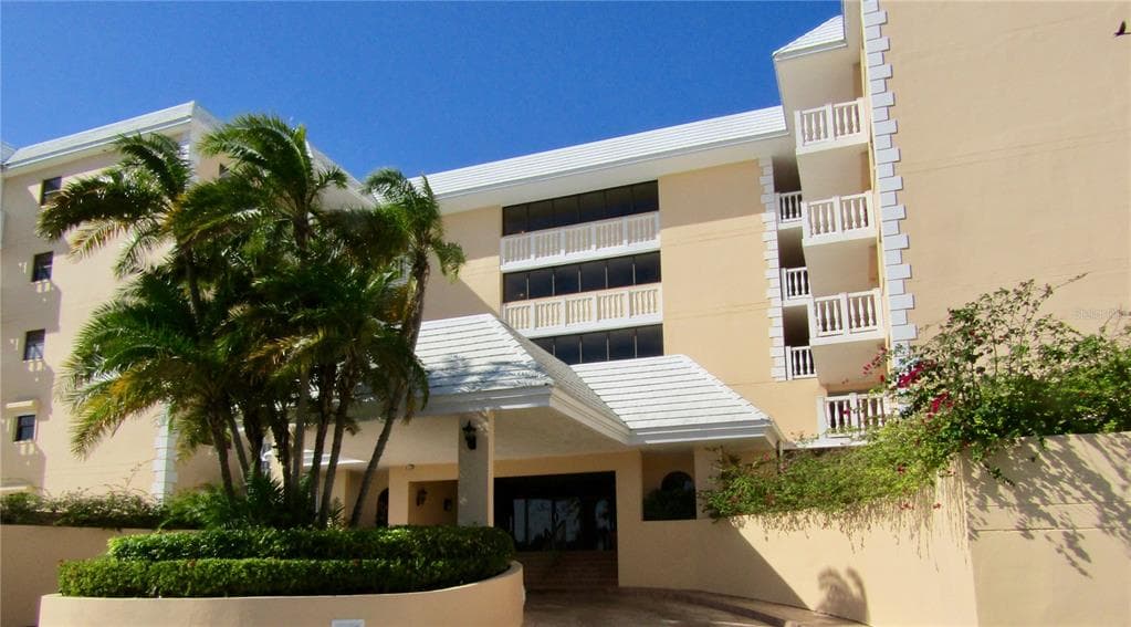 6650 SUNSET WAY UNIT 115 ST PETE BEACH, FL 33706