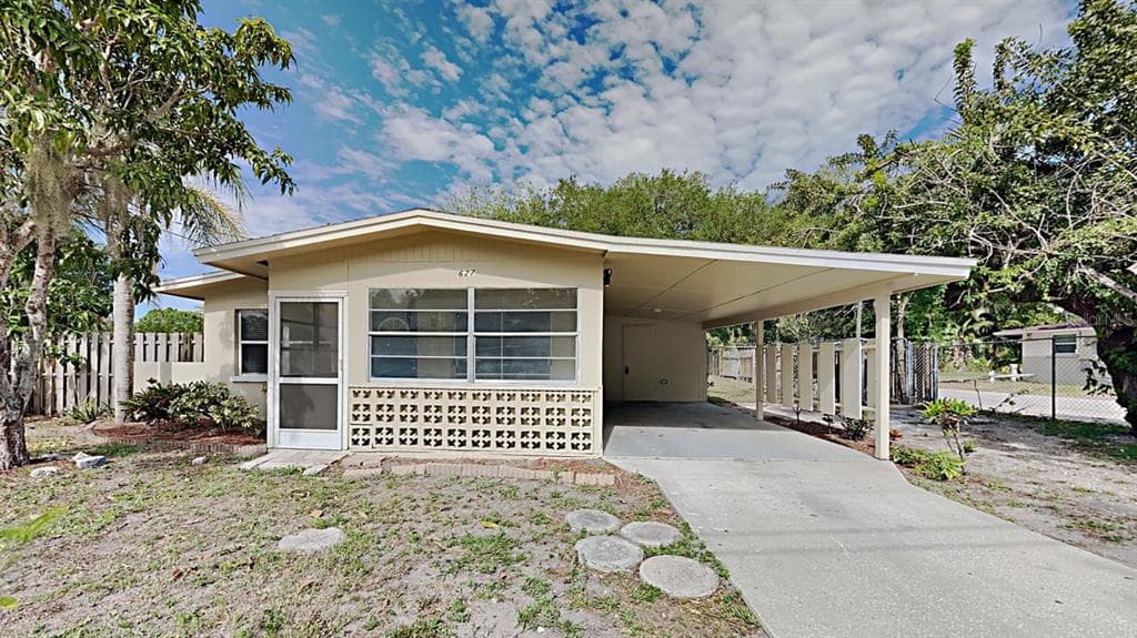 627 CHURCH STREET NOKOMIS, FL 34275