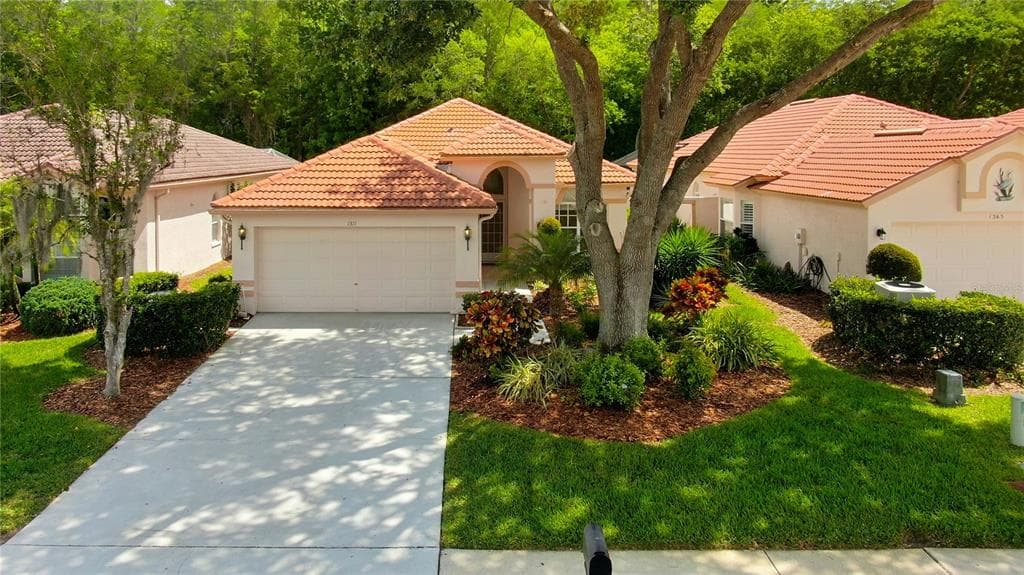 1371 DARTFORD DRIVE TARPON SPRINGS, FL 34688