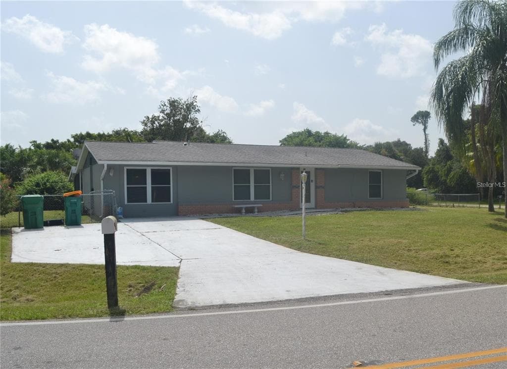 303 HINTON STREET PORT CHARLOTTE, FL 33954
