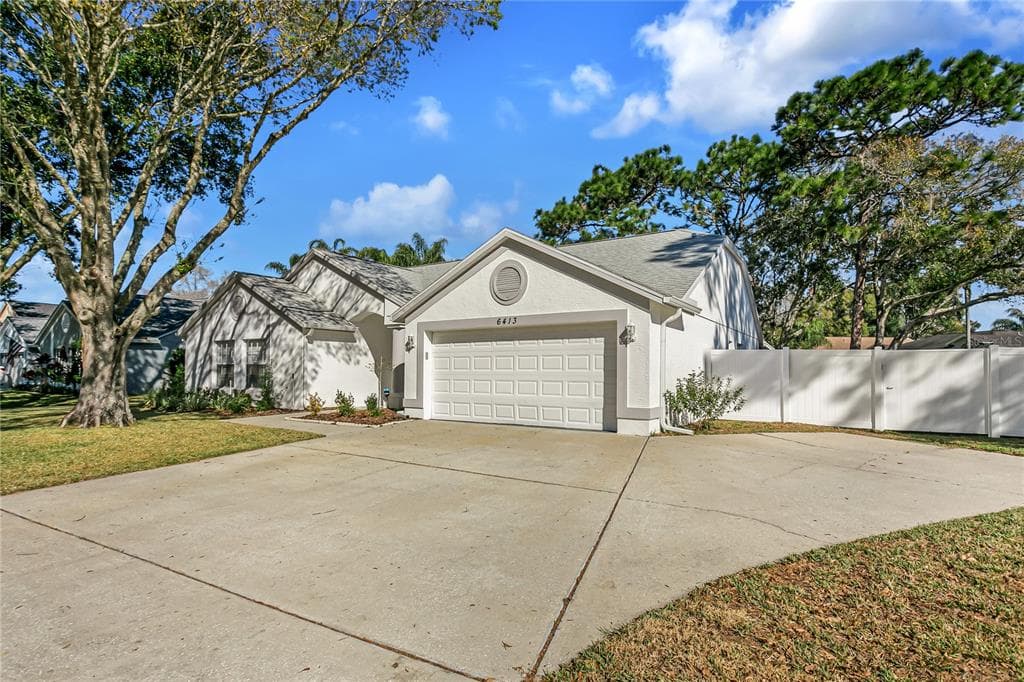 6413 APPALOOSA DRIVE TAMPA, FL 33625