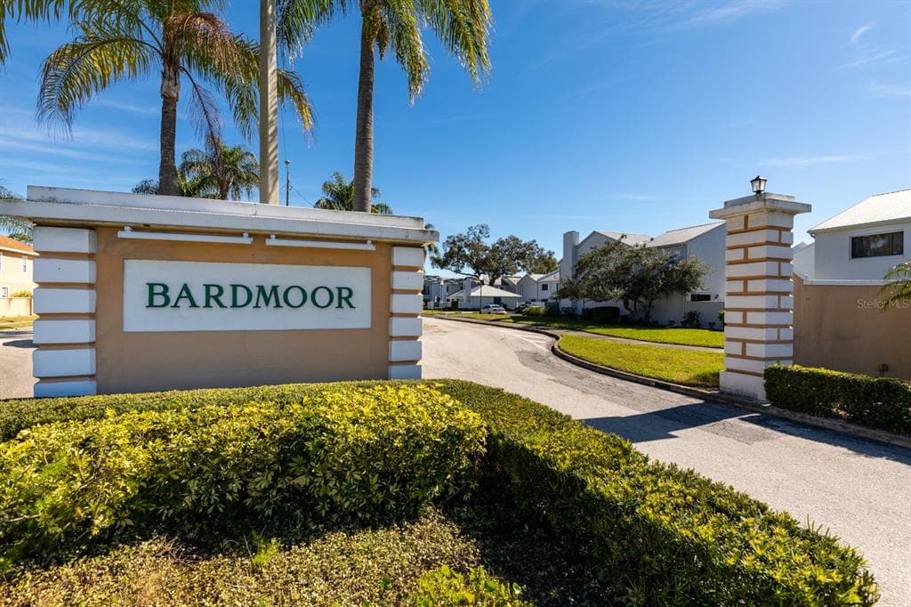 8209 ANNWOOD ROAD LARGO, FL 33777