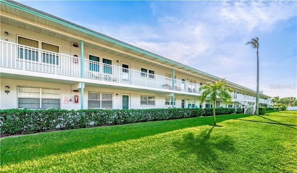 5257 81ST LANE N UNIT 17 ST PETERSBURG, FL 33709