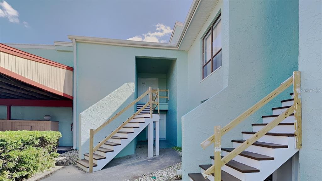 1 WINDRUSH BOULEVARD UNIT 100 INDIAN ROCKS BEACH, FL 33785