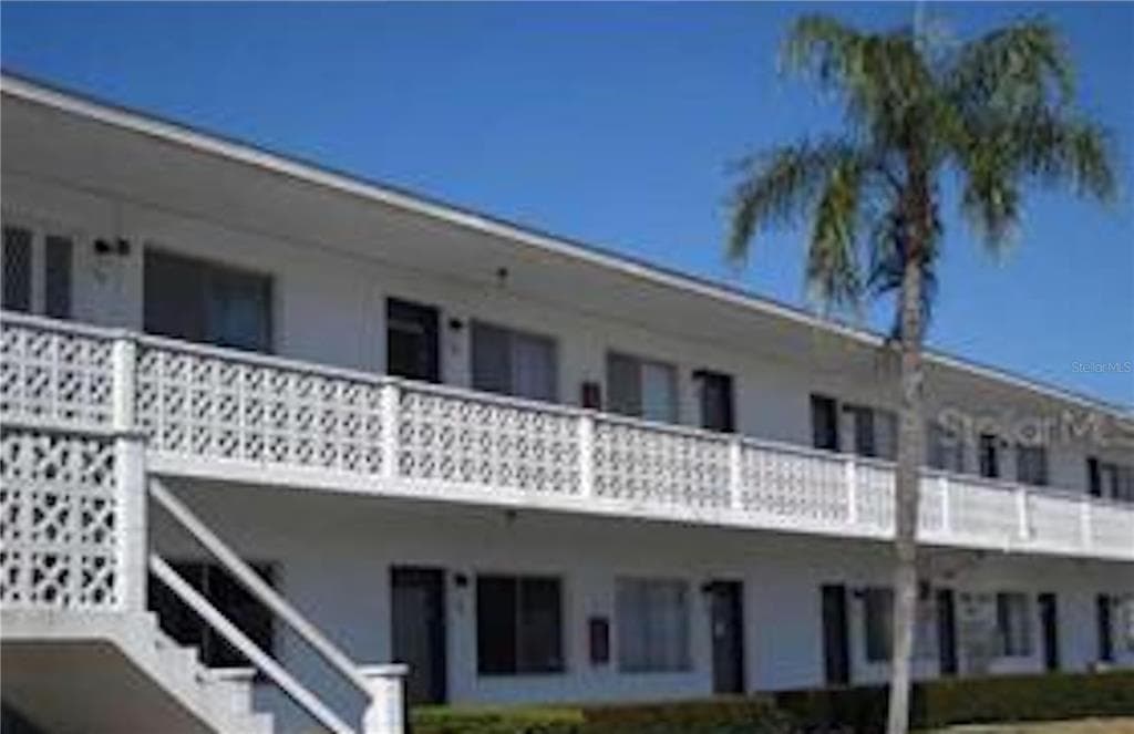 8320 112TH STREET UNIT 104 SEMINOLE, FL 33772