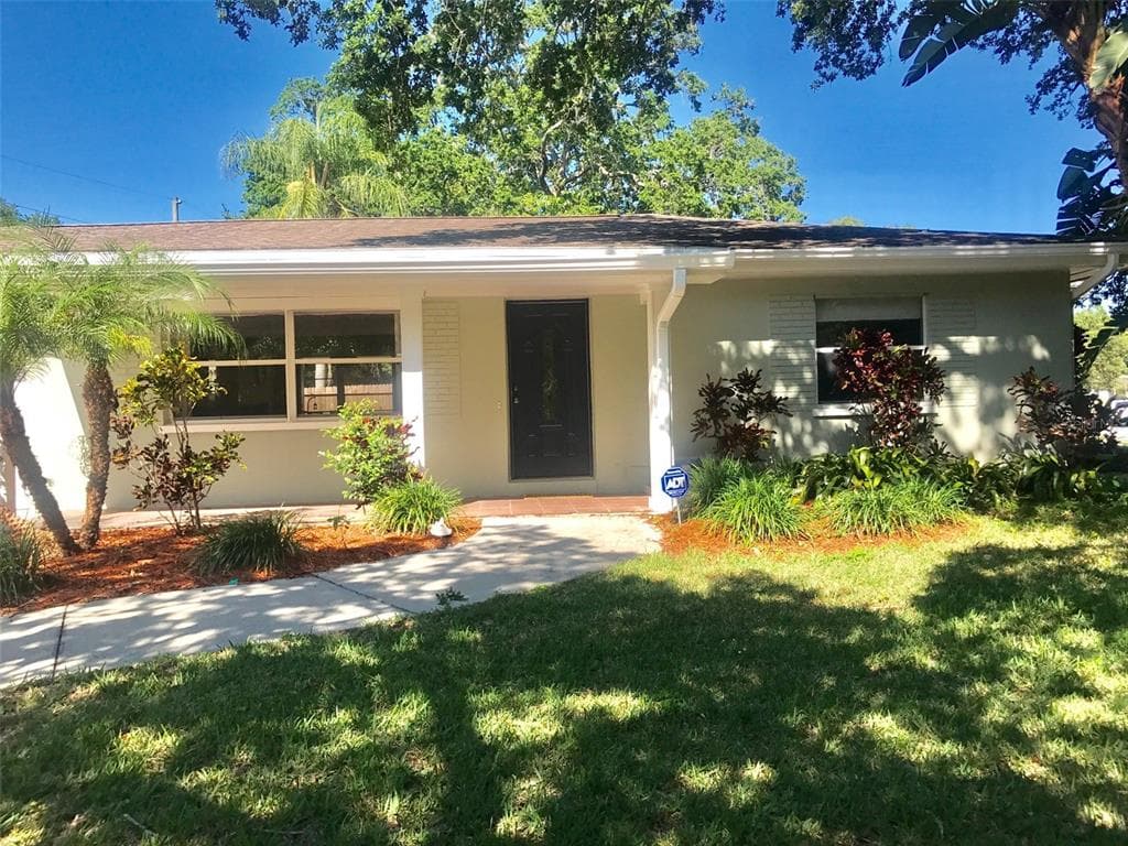 487 20TH STREET NW LARGO, FL 33770