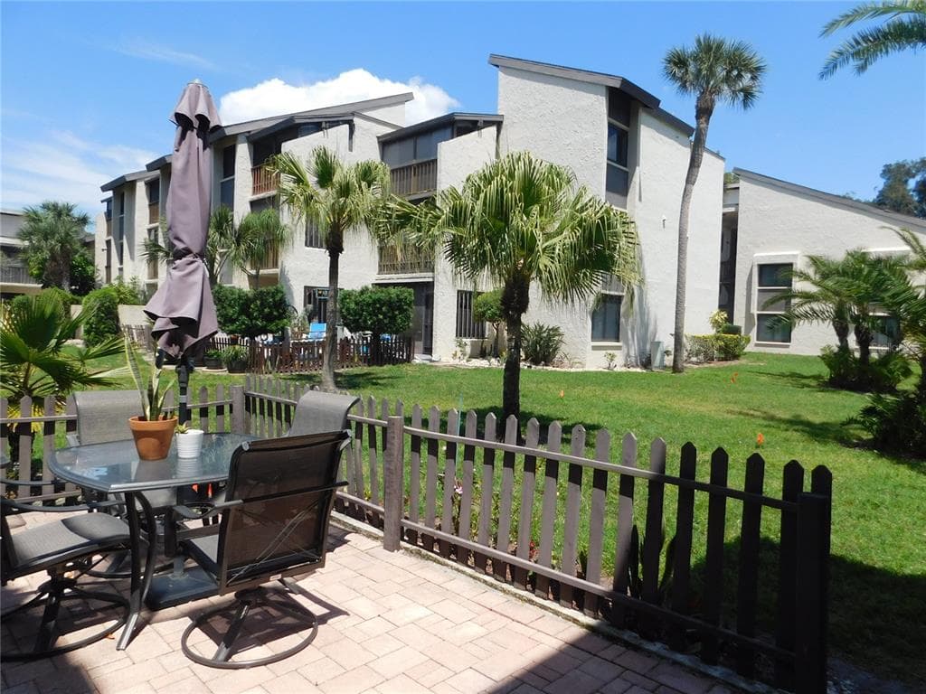 2207 BELLEAIR ROAD UNIT B7 CLEARWATER, FL 33764
