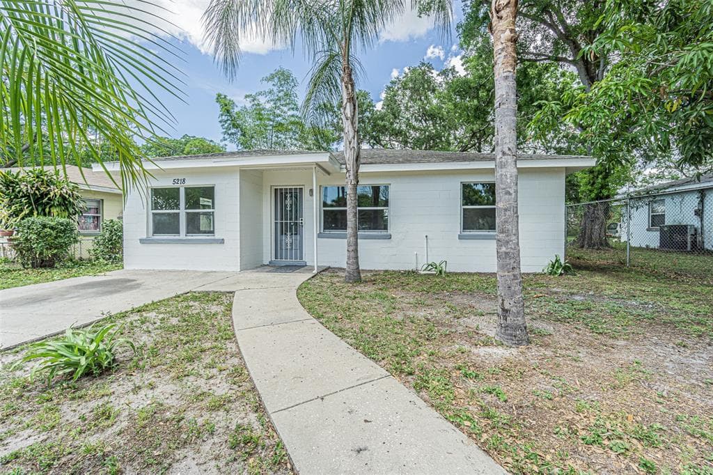 5218 E 20TH AVE TAMPA, FL 33619
