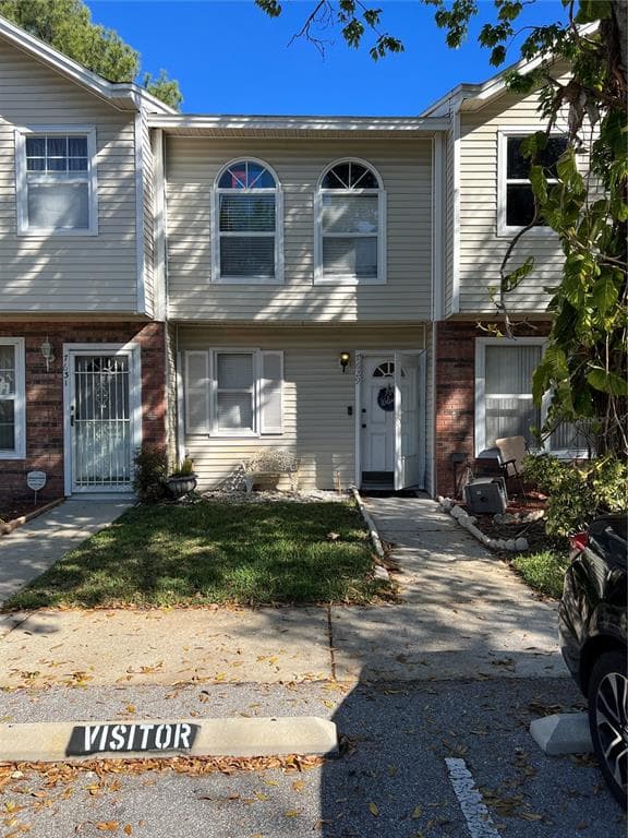 7629 COLONIAL COURT TAMPA, FL 33615