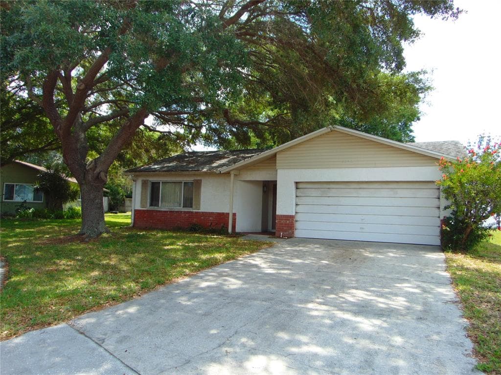 6250 109TH TERRACE N PINELLAS PARK, FL 33782