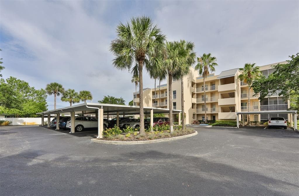 4110 IRONWOOD CIRCLE UNIT 401 BRADENTON, FL 34209