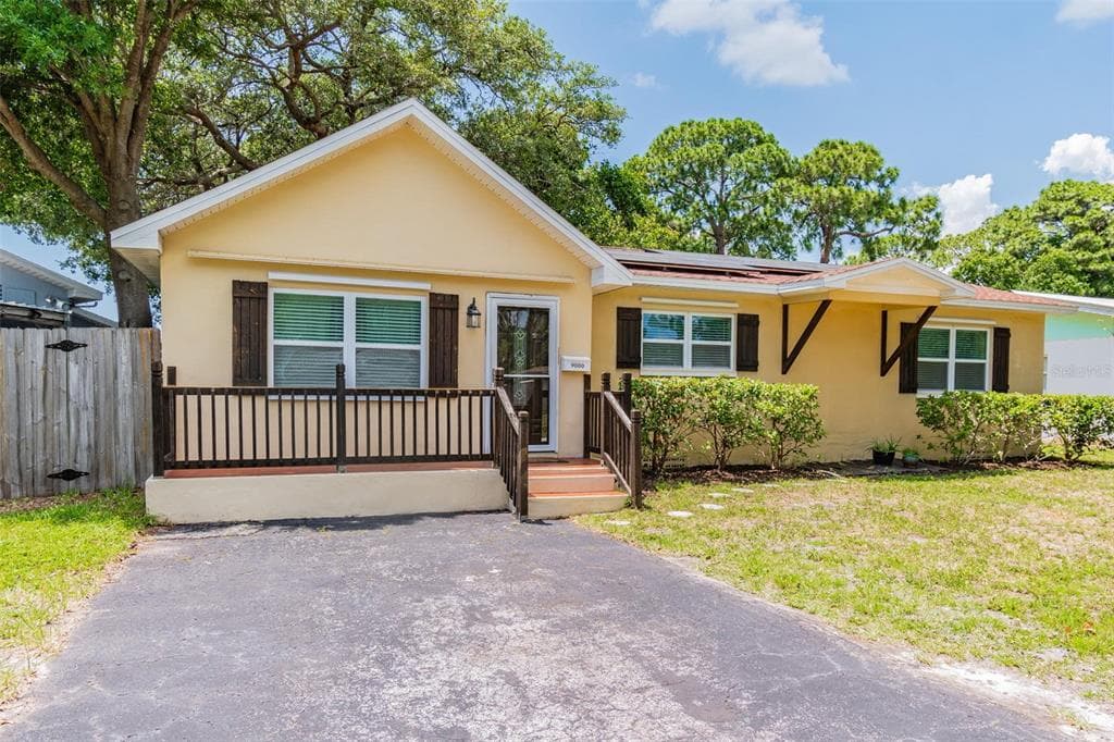 9000 2ND STREET N ST PETERSBURG, FL 33702