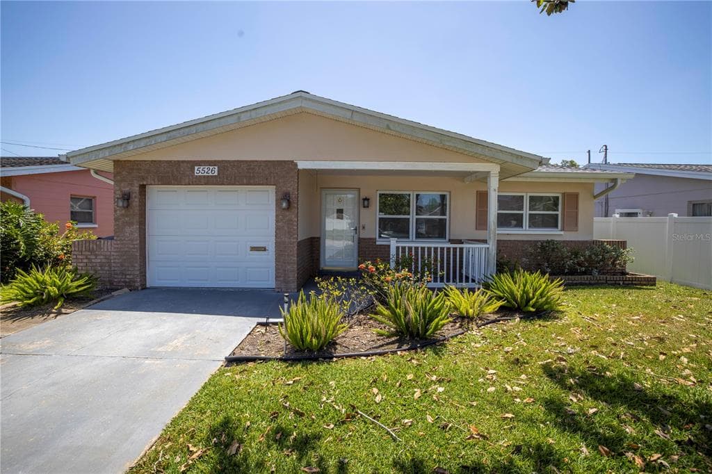 5526 21ST AVENUE N ST PETERSBURG, FL 33710