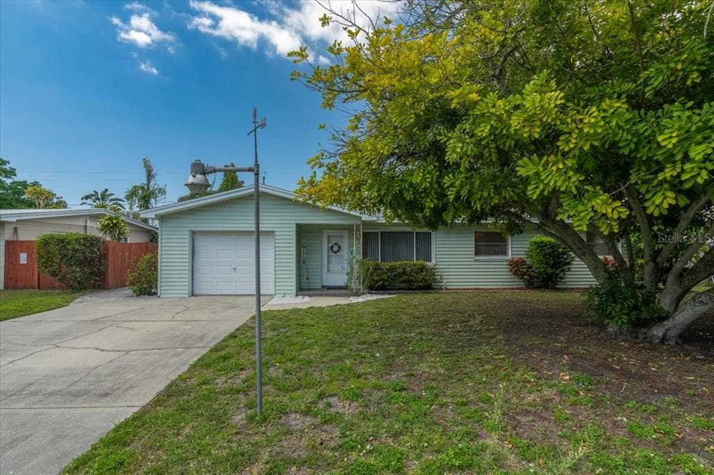 3485 FLORAL DRIVE LARGO, FL 33771