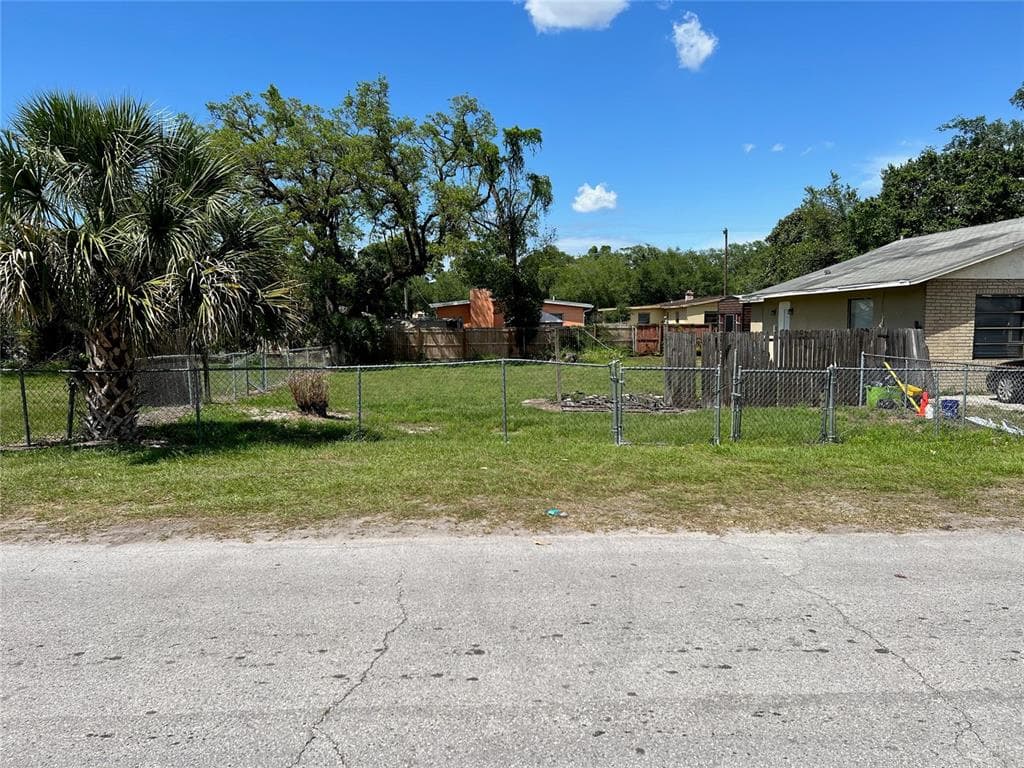 4234 1/2 E CURTIS STREET TAMPA, FL 33610