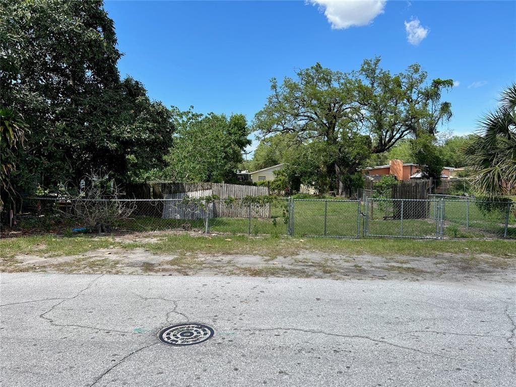 4234 E CURTIS STREET TAMPA, FL 33610