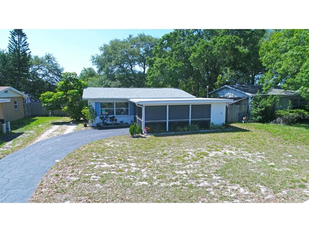 10442 CIRIMOYA LANE SEMINOLE, FL 33772